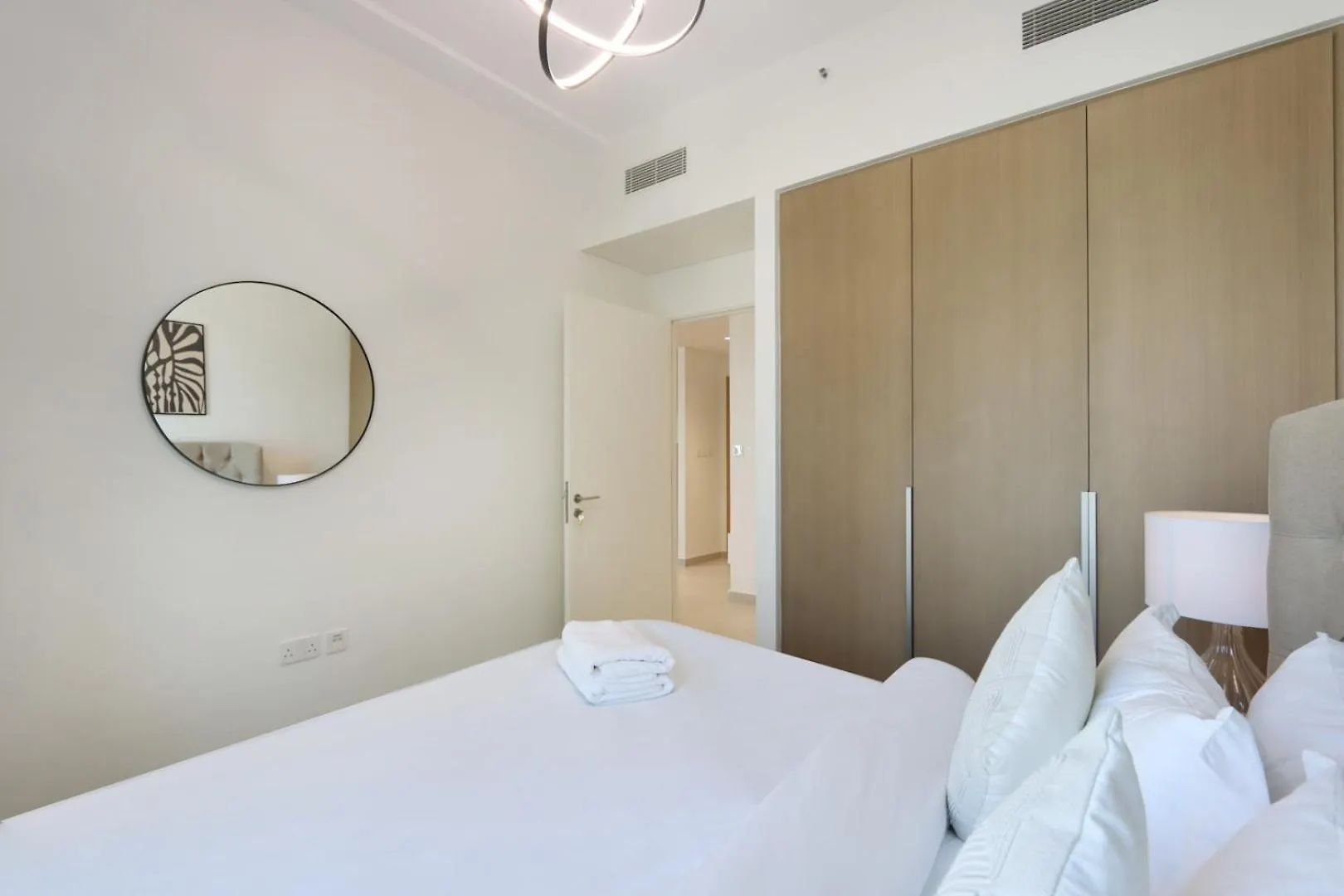 公寓 Livbnb-Plush Summer 2Br Unit At Creek Beach 迪拜 阿拉伯联合酋长国