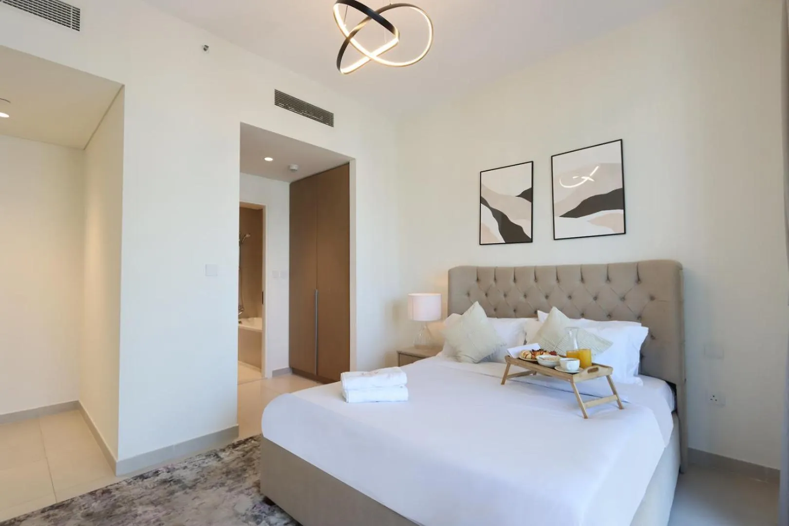 Livbnb-Plush Summer 2Br Unit At Creek Beach 迪拜 公寓