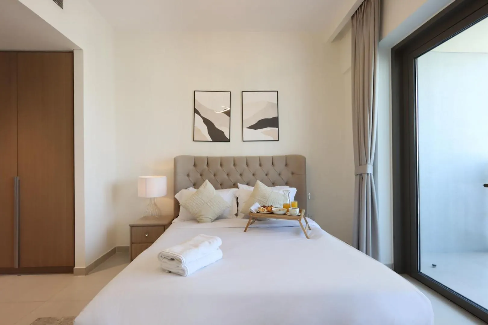 Livbnb-Plush Summer 2Br Unit At Creek Beach 迪拜 公寓